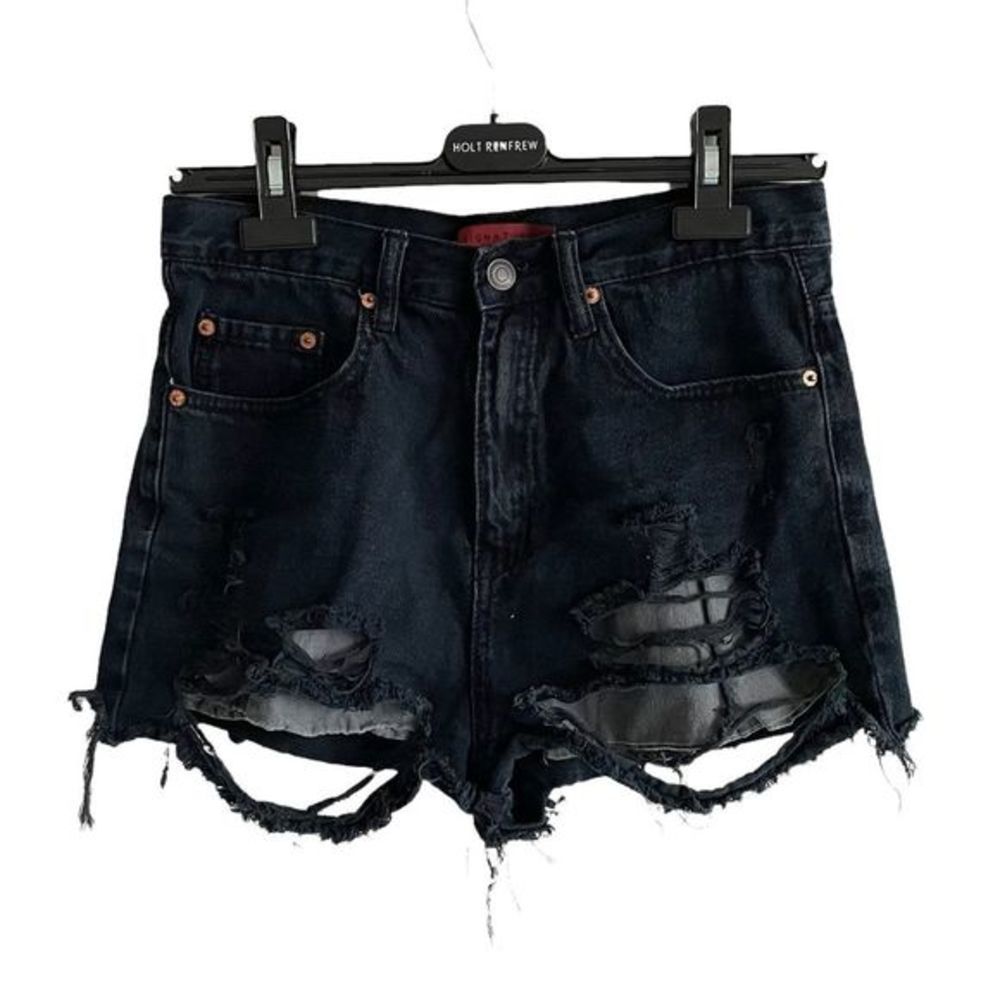 SIGNATURE 8 High Waisted Cut Off Denim Jean Shorts Destruction Black M - Picture 2 of 4